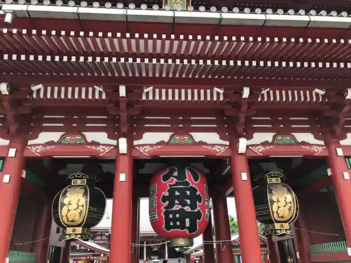 浅草寺の山門・神門