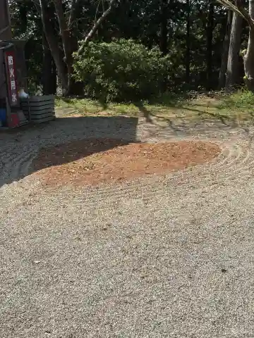 忠興八幡神社の{uncategorized: "未分類", other: "その他", undefined: "問題あり", building: "その他建物", grave: "お墓", sacred_gate: "鳥居", guardian: "狛犬", statue: "像", buddha: "仏像", history: "歴史", nature: "自然", garden: "庭園", animal: "動物", pagoda: "塔", temizu: "手水舎", mountain_gate: "山門・神門", sanctuary: "本殿・本堂", subordinate: "末社・摂社", art: "芸術", scenery: "景色", jizo: "地蔵", ema: "絵馬", goshuin: "御朱印", omikuji: "おみくじ", items: "授与品その他", amulet: "お守り", goshuincho: "御朱印帳", eats: "食事", festival: "お祭り", votive_dance: "神楽", shichigosan: "七五三参", wedding: "結婚式", experience: "体験その他", initially: "初詣", around: "周辺", anti_infection: "感染症対策"}