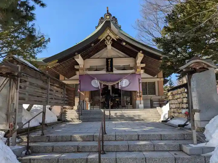 彌彦神社 (伊夜日子神社)の本殿・本堂