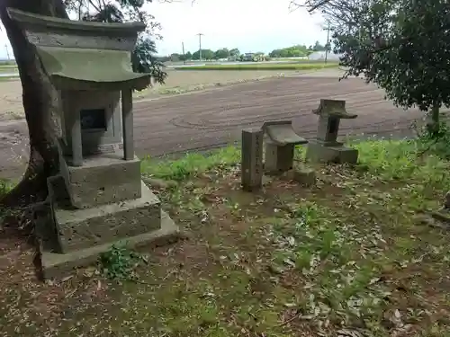 甲神社の末社