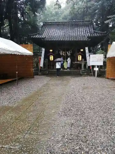 間々田八幡宮の本殿