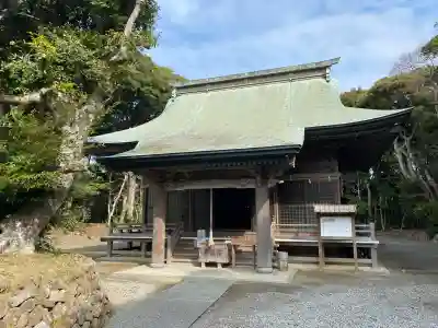 駒形神社の{uncategorized: "未分類", other: "その他", undefined: "問題あり", building: "その他建物", grave: "お墓", sacred_gate: "鳥居", guardian: "狛犬", statue: "像", buddha: "仏像", history: "歴史", nature: "自然", garden: "庭園", animal: "動物", pagoda: "塔", temizu: "手水舎", mountain_gate: "山門・神門", sanctuary: "本殿・本堂", subordinate: "末社・摂社", art: "芸術", scenery: "景色", jizo: "地蔵", ema: "絵馬", goshuin: "御朱印", omikuji: "おみくじ", items: "授与品その他", amulet: "お守り", goshuincho: "御朱印帳", eats: "食事", festival: "お祭り", votive_dance: "神楽", shichigosan: "七五三参", wedding: "結婚式", experience: "体験その他", initially: "初詣", around: "周辺", anti_infection: "感染症対策"}