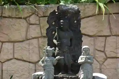 瀧泉寺(目黒不動尊)の仏像