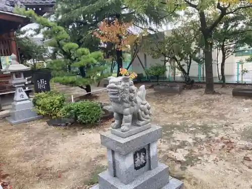 白山神社の狛犬