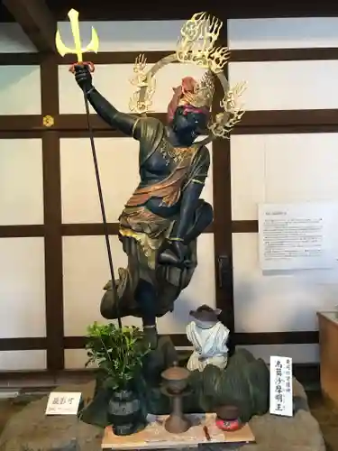 瑞龍寺の仏像