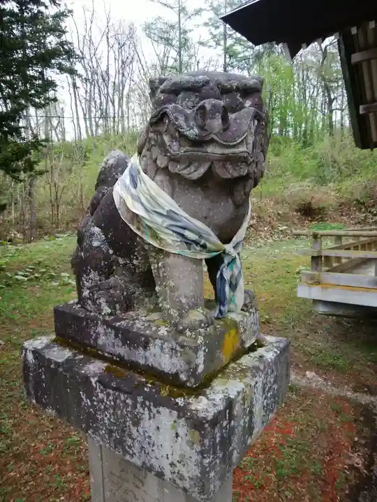 忠類神社の狛犬
