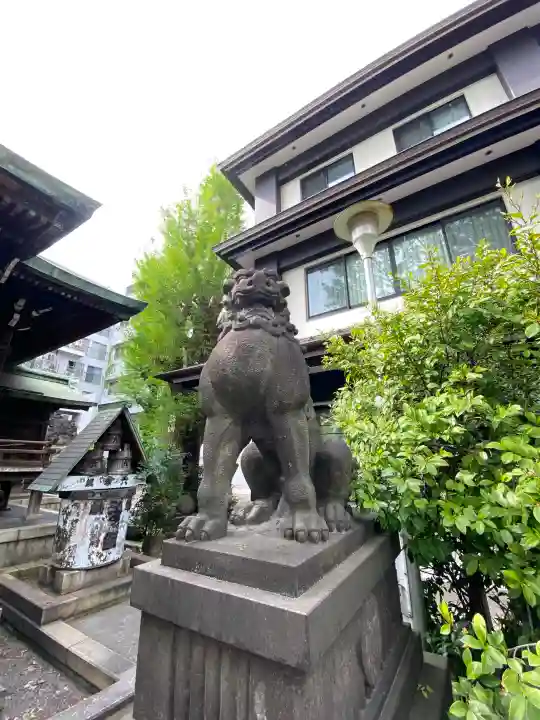 鐵砲洲稲荷神社の{uncategorized: "未分類", other: "その他", undefined: "問題あり", building: "その他建物", grave: "お墓", sacred_gate: "鳥居", guardian: "狛犬", statue: "像", buddha: "仏像", history: "歴史", nature: "自然", garden: "庭園", animal: "動物", pagoda: "塔", temizu: "手水舎", mountain_gate: "山門・神門", sanctuary: "本殿・本堂", subordinate: "末社・摂社", art: "芸術", scenery: "景色", jizo: "地蔵", ema: "絵馬", goshuin: "御朱印", omikuji: "おみくじ", items: "授与品その他", amulet: "お守り", goshuincho: "御朱印帳", eats: "食事", festival: "お祭り", votive_dance: "神楽", shichigosan: "七五三参", wedding: "結婚式", experience: "体験その他", initially: "初詣", around: "周辺", anti_infection: "感染症対策"}