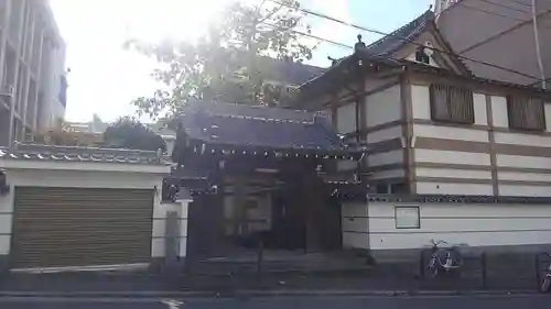 専修院の山門・神門