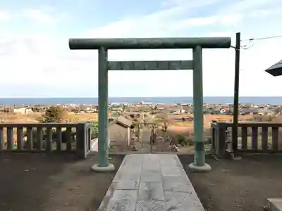 高皇産靈神社の鳥居