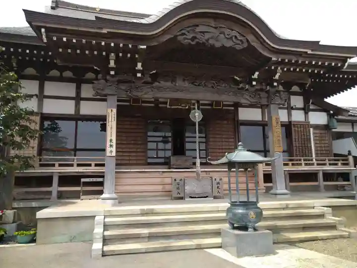 東漸寺の本殿・本堂