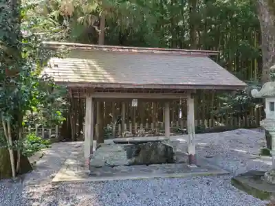 賀毛神社の手水舎
