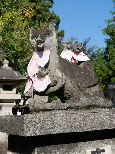 小泉稲荷神社の狛犬