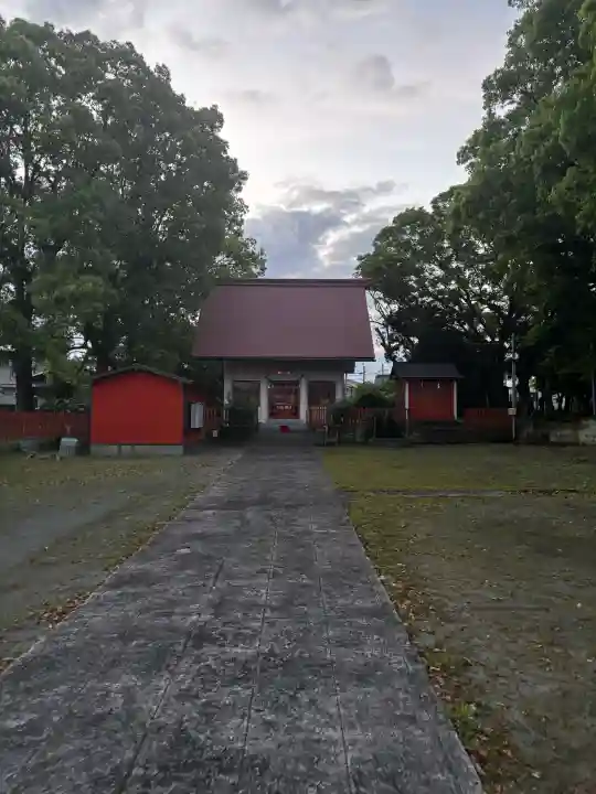 熊野神社の{uncategorized: "未分類", other: "その他", undefined: "問題あり", building: "その他建物", grave: "お墓", sacred_gate: "鳥居", guardian: "狛犬", statue: "像", buddha: "仏像", history: "歴史", nature: "自然", garden: "庭園", animal: "動物", pagoda: "塔", temizu: "手水舎", mountain_gate: "山門・神門", sanctuary: "本殿・本堂", subordinate: "末社・摂社", art: "芸術", scenery: "景色", jizo: "地蔵", ema: "絵馬", goshuin: "御朱印", omikuji: "おみくじ", items: "授与品その他", amulet: "お守り", goshuincho: "御朱印帳", eats: "食事", festival: "お祭り", votive_dance: "神楽", shichigosan: "七五三参", wedding: "結婚式", experience: "体験その他", initially: "初詣", around: "周辺", anti_infection: "感染症対策"}