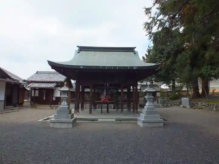 八幡神社の本殿・本堂