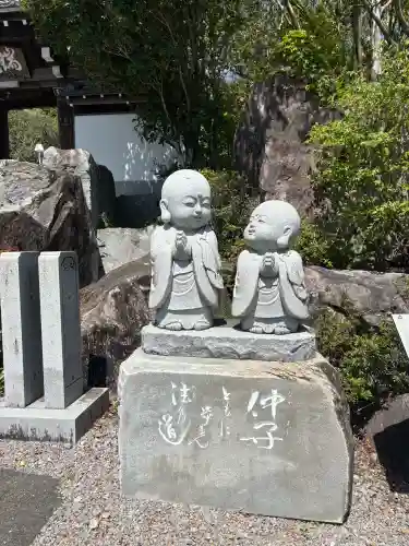 善住禅寺の{uncategorized: "未分類", other: "その他", undefined: "問題あり", building: "その他建物", grave: "お墓", sacred_gate: "鳥居", guardian: "狛犬", statue: "像", buddha: "仏像", history: "歴史", nature: "自然", garden: "庭園", animal: "動物", pagoda: "塔", temizu: "手水舎", mountain_gate: "山門・神門", sanctuary: "本殿・本堂", subordinate: "末社・摂社", art: "芸術", scenery: "景色", jizo: "地蔵", ema: "絵馬", goshuin: "御朱印", omikuji: "おみくじ", items: "授与品その他", amulet: "お守り", goshuincho: "御朱印帳", eats: "食事", festival: "お祭り", votive_dance: "神楽", shichigosan: "七五三参", wedding: "結婚式", experience: "体験その他", initially: "初詣", around: "周辺", anti_infection: "感染症対策"}