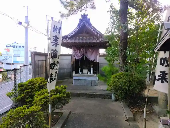 薬師堂の末社・摂社