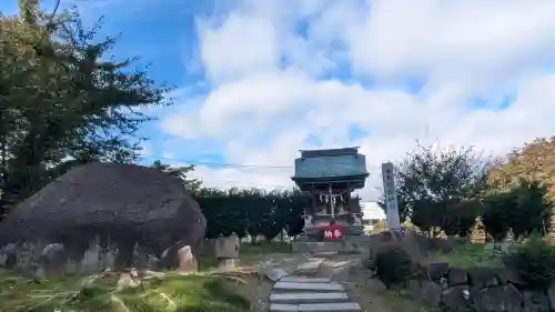 櫻山神社の{uncategorized: "未分類", other: "その他", undefined: "問題あり", building: "その他建物", grave: "お墓", sacred_gate: "鳥居", guardian: "狛犬", statue: "像", buddha: "仏像", history: "歴史", nature: "自然", garden: "庭園", animal: "動物", pagoda: "塔", temizu: "手水舎", mountain_gate: "山門・神門", sanctuary: "本殿・本堂", subordinate: "末社・摂社", art: "芸術", scenery: "景色", jizo: "地蔵", ema: "絵馬", goshuin: "御朱印", omikuji: "おみくじ", items: "授与品その他", amulet: "お守り", goshuincho: "御朱印帳", eats: "食事", festival: "お祭り", votive_dance: "神楽", shichigosan: "七五三参", wedding: "結婚式", experience: "体験その他", initially: "初詣", around: "周辺", anti_infection: "感染症対策"}