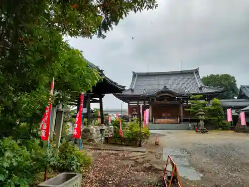 萬徳寺の本殿