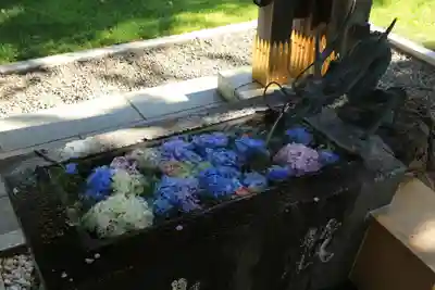 西野神社の手水舎