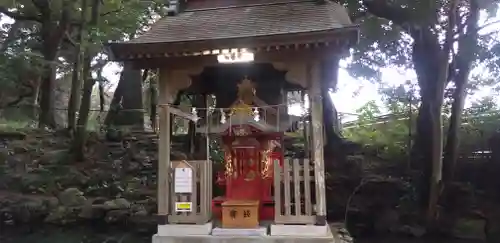 泉神社の末社・摂社