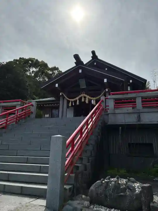 神祇大社の{uncategorized: "未分類", other: "その他", undefined: "問題あり", building: "その他建物", grave: "お墓", sacred_gate: "鳥居", guardian: "狛犬", statue: "像", buddha: "仏像", history: "歴史", nature: "自然", garden: "庭園", animal: "動物", pagoda: "塔", temizu: "手水舎", mountain_gate: "山門・神門", sanctuary: "本殿・本堂", subordinate: "末社・摂社", art: "芸術", scenery: "景色", jizo: "地蔵", ema: "絵馬", goshuin: "御朱印", omikuji: "おみくじ", items: "授与品その他", amulet: "お守り", goshuincho: "御朱印帳", eats: "食事", festival: "お祭り", votive_dance: "神楽", shichigosan: "七五三参", wedding: "結婚式", experience: "体験その他", initially: "初詣", around: "周辺", anti_infection: "感染症対策"}