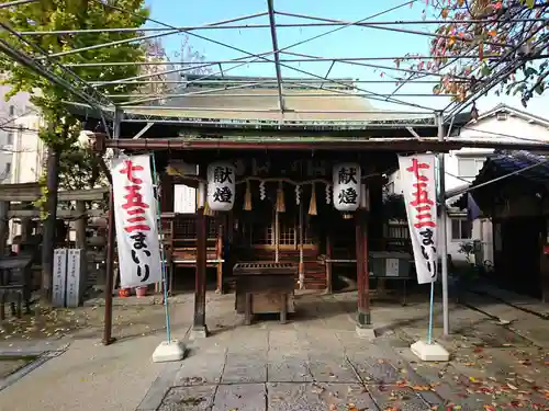 河堀稲生神社の本殿