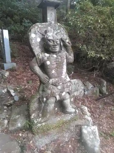 両子寺の像