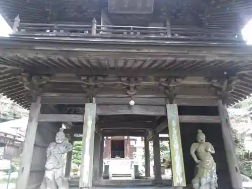 泉福寺の山門・神門