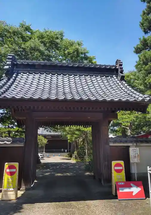 真善寺の山門・神門