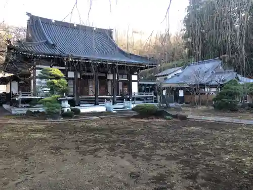 西願寺の本殿