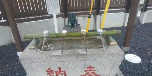 石井神社の手水舎