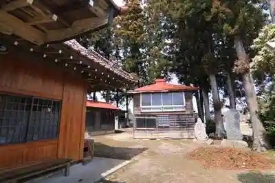 鹿股神社の建物その他