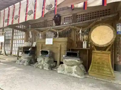  川上山若宮八幡宮の{uncategorized: "未分類", other: "その他", undefined: "問題あり", building: "その他建物", grave: "お墓", sacred_gate: "鳥居", guardian: "狛犬", statue: "像", buddha: "仏像", history: "歴史", nature: "自然", garden: "庭園", animal: "動物", pagoda: "塔", temizu: "手水舎", mountain_gate: "山門・神門", sanctuary: "本殿・本堂", subordinate: "末社・摂社", art: "芸術", scenery: "景色", jizo: "地蔵", ema: "絵馬", goshuin: "御朱印", omikuji: "おみくじ", items: "授与品その他", amulet: "お守り", goshuincho: "御朱印帳", eats: "食事", festival: "お祭り", votive_dance: "神楽", shichigosan: "七五三参", wedding: "結婚式", experience: "体験その他", initially: "初詣", around: "周辺", anti_infection: "感染症対策"}