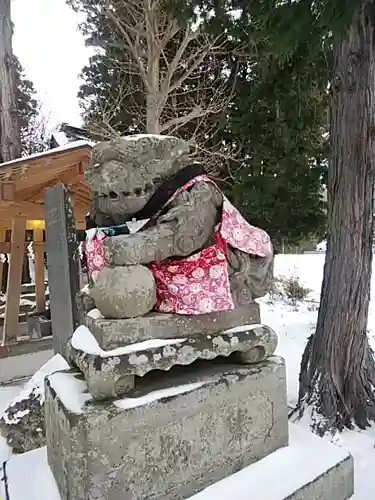 高司神社〜むすびの神の鎮まる社〜の狛犬