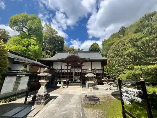 相賀八幡神社の{uncategorized: "未分類", other: "その他", undefined: "問題あり", building: "その他建物", grave: "お墓", sacred_gate: "鳥居", guardian: "狛犬", statue: "像", buddha: "仏像", history: "歴史", nature: "自然", garden: "庭園", animal: "動物", pagoda: "塔", temizu: "手水舎", mountain_gate: "山門・神門", sanctuary: "本殿・本堂", subordinate: "末社・摂社", art: "芸術", scenery: "景色", jizo: "地蔵", ema: "絵馬", goshuin: "御朱印", omikuji: "おみくじ", items: "授与品その他", amulet: "お守り", goshuincho: "御朱印帳", eats: "食事", festival: "お祭り", votive_dance: "神楽", shichigosan: "七五三参", wedding: "結婚式", experience: "体験その他", initially: "初詣", around: "周辺", anti_infection: "感染症対策"}