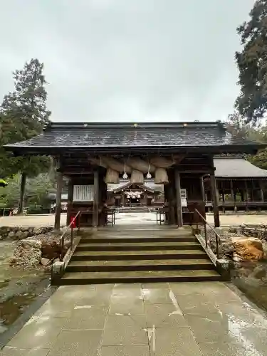 熊野大社の{uncategorized: "未分類", other: "その他", undefined: "問題あり", building: "その他建物", grave: "お墓", sacred_gate: "鳥居", guardian: "狛犬", statue: "像", buddha: "仏像", history: "歴史", nature: "自然", garden: "庭園", animal: "動物", pagoda: "塔", temizu: "手水舎", mountain_gate: "山門・神門", sanctuary: "本殿・本堂", subordinate: "末社・摂社", art: "芸術", scenery: "景色", jizo: "地蔵", ema: "絵馬", goshuin: "御朱印", omikuji: "おみくじ", items: "授与品その他", amulet: "お守り", goshuincho: "御朱印帳", eats: "食事", festival: "お祭り", votive_dance: "神楽", shichigosan: "七五三参", wedding: "結婚式", experience: "体験その他", initially: "初詣", around: "周辺", anti_infection: "感染症対策"}