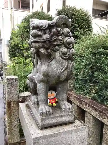 秋葉神社の狛犬