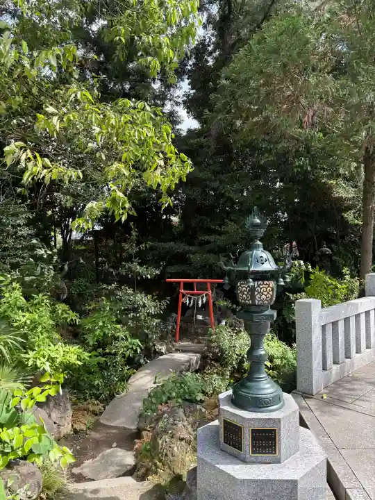 進雄神社の{uncategorized: "未分類", other: "その他", undefined: "問題あり", building: "その他建物", grave: "お墓", sacred_gate: "鳥居", guardian: "狛犬", statue: "像", buddha: "仏像", history: "歴史", nature: "自然", garden: "庭園", animal: "動物", pagoda: "塔", temizu: "手水舎", mountain_gate: "山門・神門", sanctuary: "本殿・本堂", subordinate: "末社・摂社", art: "芸術", scenery: "景色", jizo: "地蔵", ema: "絵馬", goshuin: "御朱印", omikuji: "おみくじ", items: "授与品その他", amulet: "お守り", goshuincho: "御朱印帳", eats: "食事", festival: "お祭り", votive_dance: "神楽", shichigosan: "七五三参", wedding: "結婚式", experience: "体験その他", initially: "初詣", around: "周辺", anti_infection: "感染症対策"}