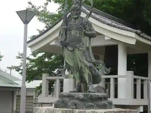 星谷寺の像