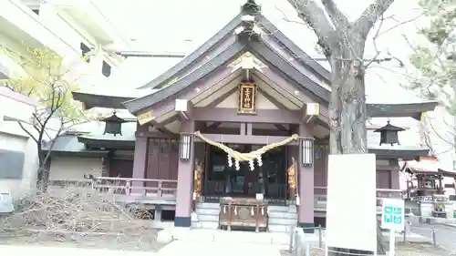 三吉神社の本殿