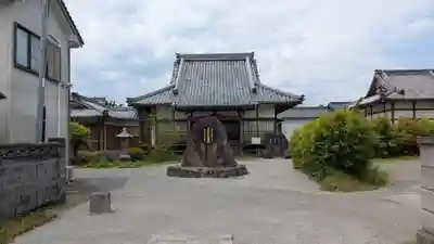 極楽寺の本殿・本堂