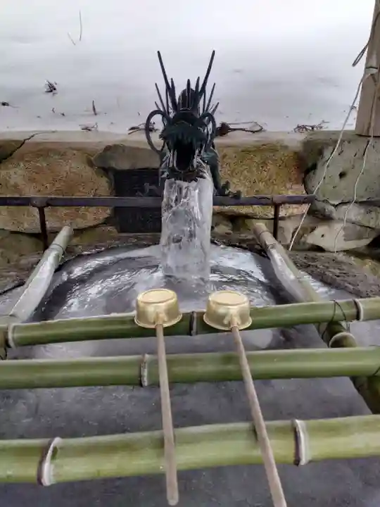 六神石神社の手水舎