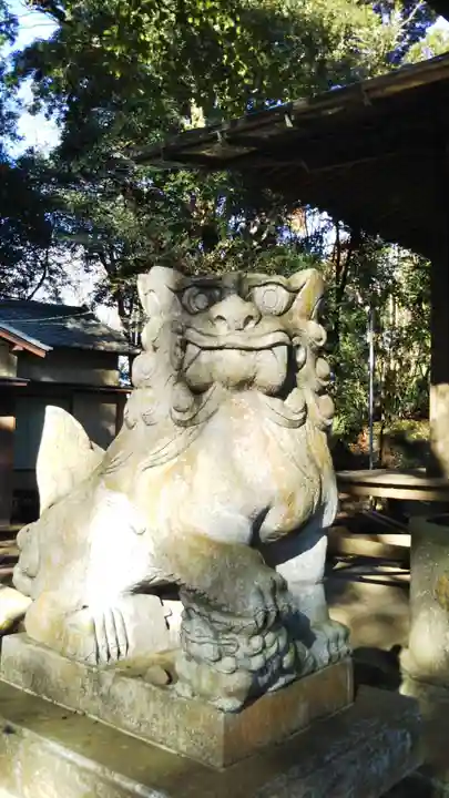 七百餘所神社 の狛犬