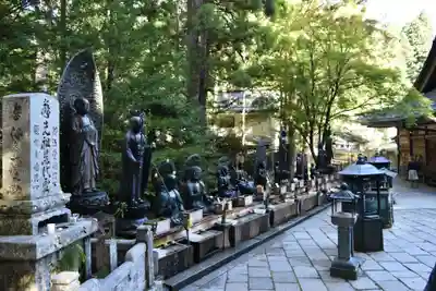 高野山金剛峯寺奥の院(和歌山県)