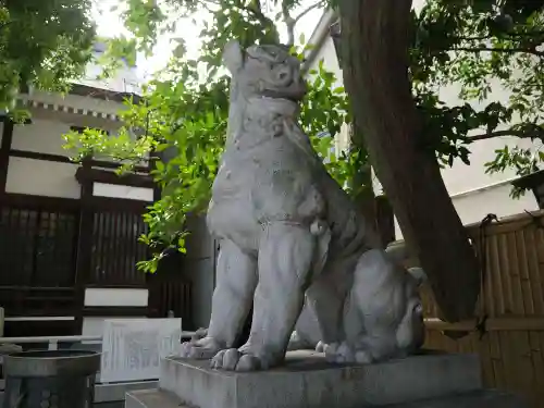 鳥越神社の狛犬