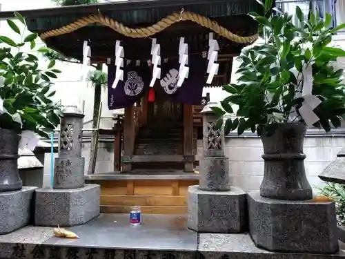 新世界稲荷神社の本殿・本堂