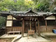 都祁山口神社の本殿