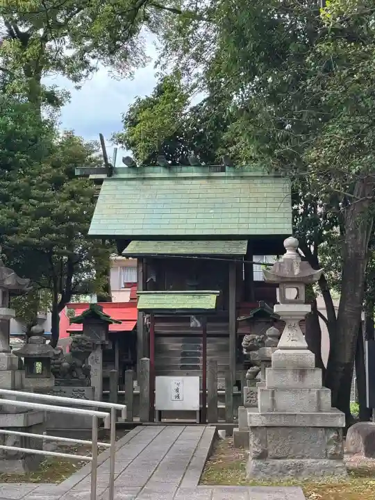 六所社(金城町)の{uncategorized: "未分類", other: "その他", undefined: "問題あり", building: "その他建物", grave: "お墓", sacred_gate: "鳥居", guardian: "狛犬", statue: "像", buddha: "仏像", history: "歴史", nature: "自然", garden: "庭園", animal: "動物", pagoda: "塔", temizu: "手水舎", mountain_gate: "山門・神門", sanctuary: "本殿・本堂", subordinate: "末社・摂社", art: "芸術", scenery: "景色", jizo: "地蔵", ema: "絵馬", goshuin: "御朱印", omikuji: "おみくじ", items: "授与品その他", amulet: "お守り", goshuincho: "御朱印帳", eats: "食事", festival: "お祭り", votive_dance: "神楽", shichigosan: "七五三参", wedding: "結婚式", experience: "体験その他", initially: "初詣", around: "周辺", anti_infection: "感染症対策"}