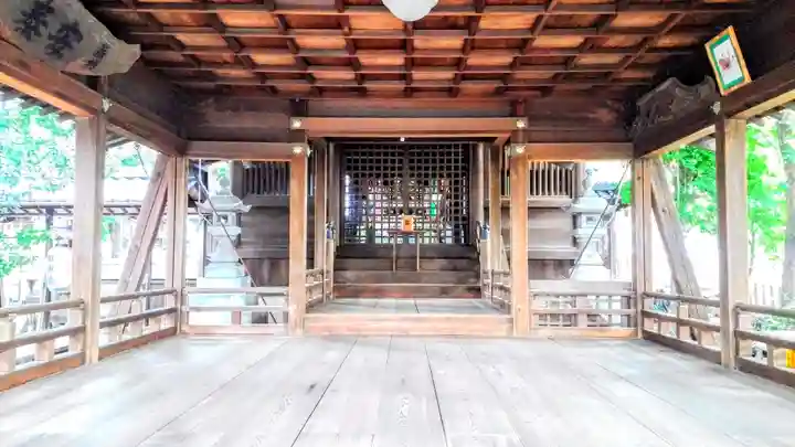 白山社の本殿・本堂