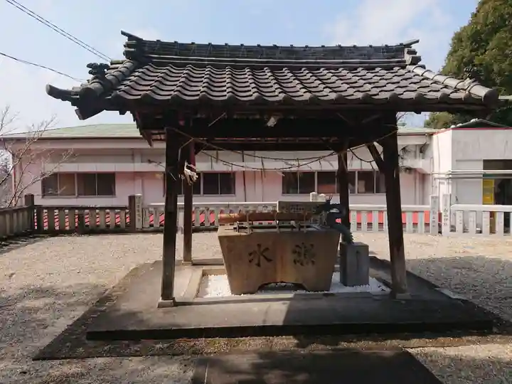 白山神社の手水舎